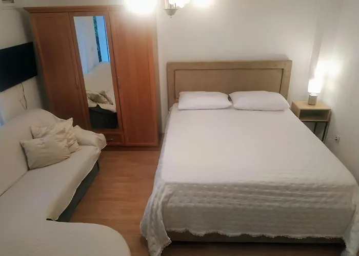 Pelivan Apartments